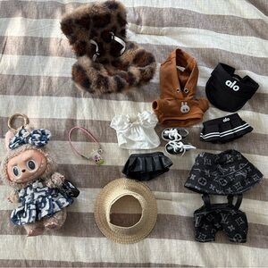 Authentic Exciting Macaron Labubu in Toffee with Accessories Lot